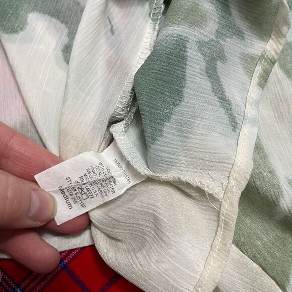 Saints & Hearts Green White Tie Front Top Shrug Size Medium - Picture 5 of 8